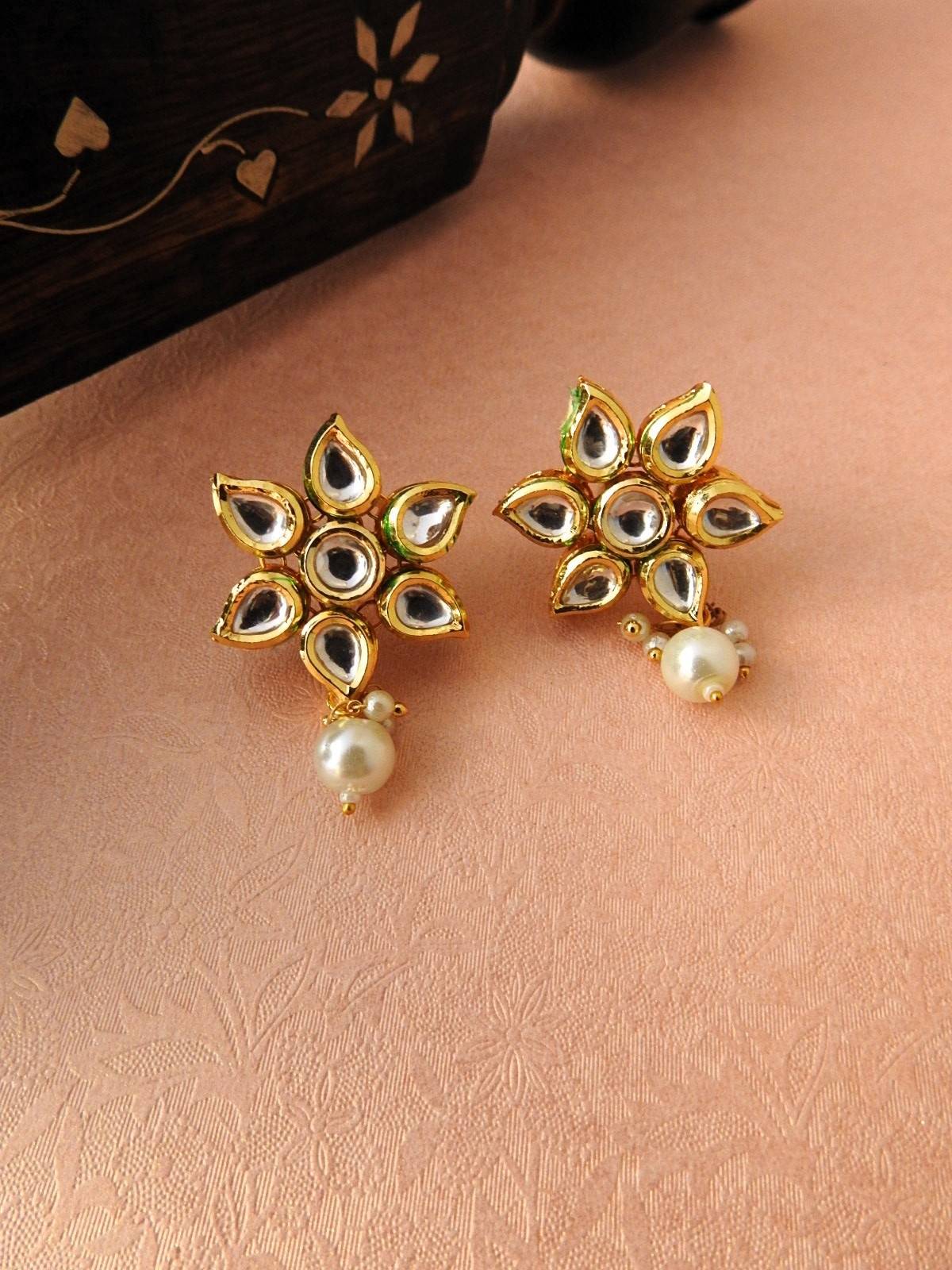 Lunar Grace Pearl Choker Set