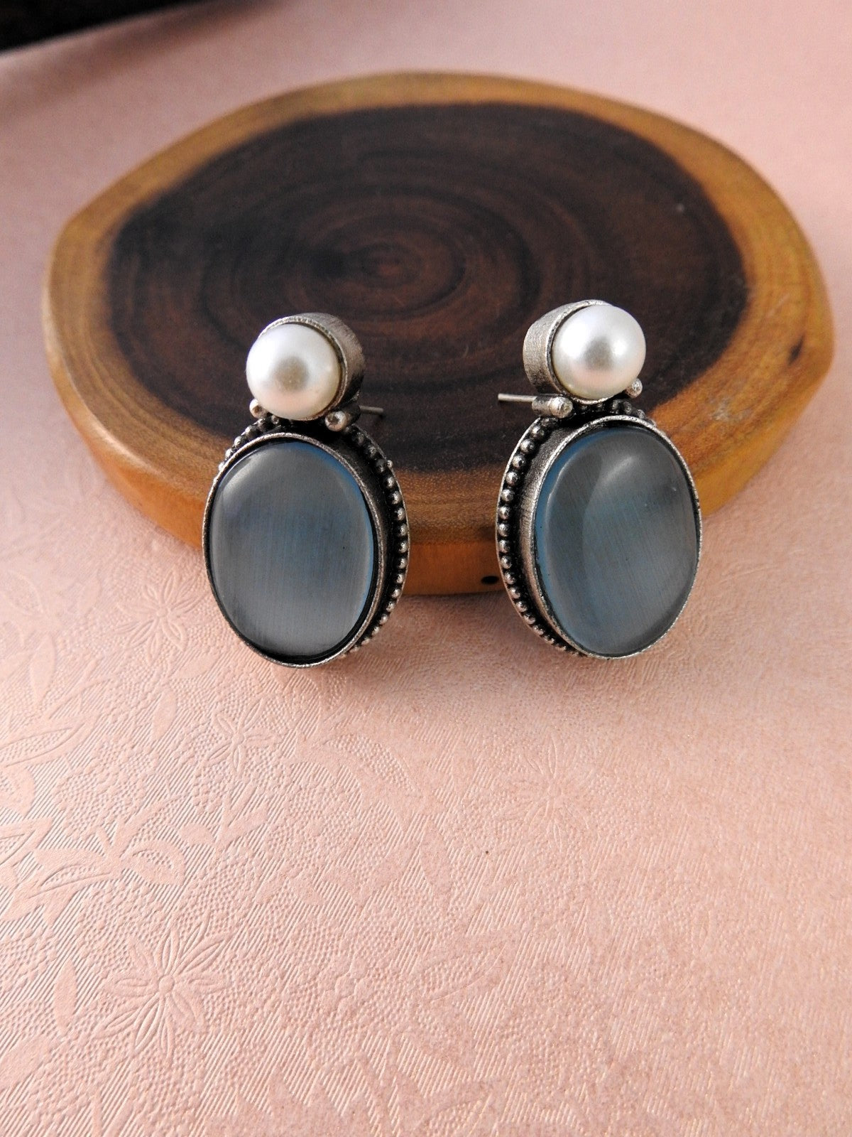 Pearl Radiance Stud Earrings