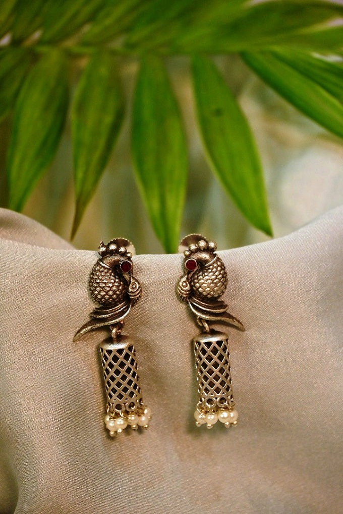 Vintage Charm Mesh Earrings