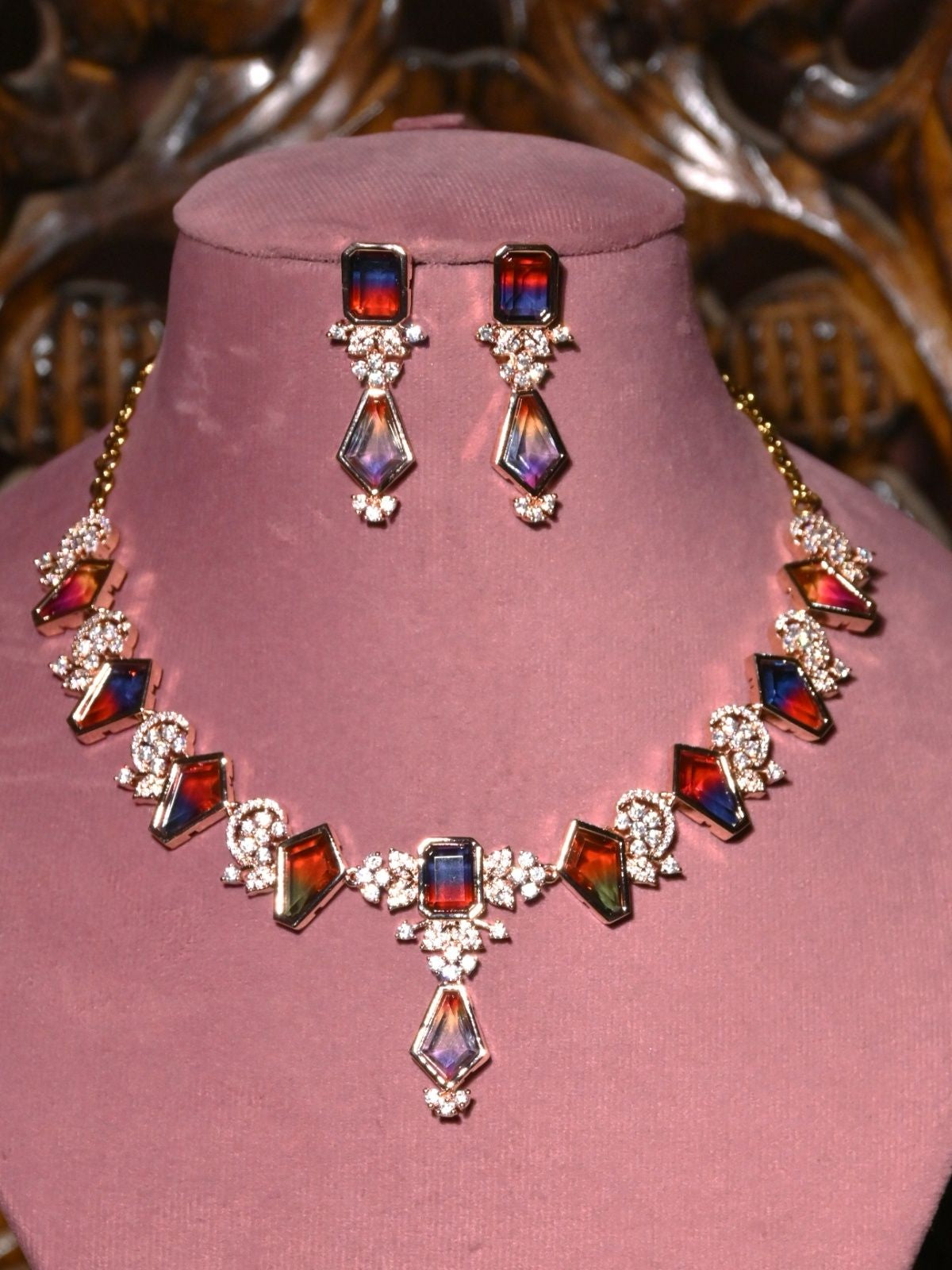 Aurora Glow Necklace Set