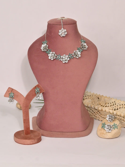 Ivory Bloom Jewellery Set