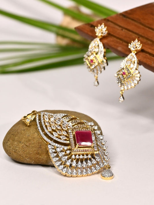 Signature Pendant Set