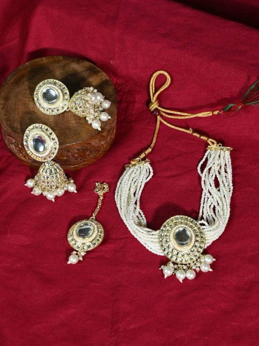Eshvika Pearl Necklace Set