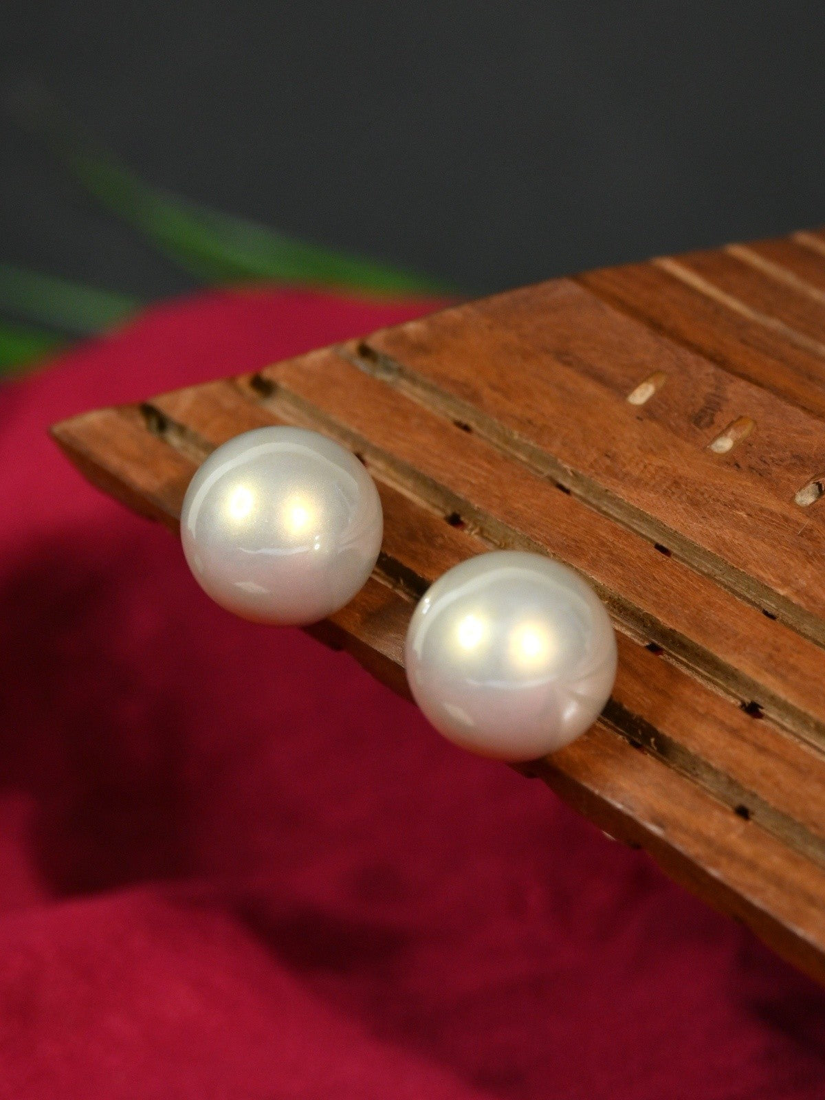 Luna Pearl Earrings
