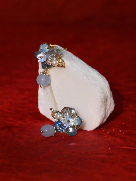 Aira Cluster Stud Earrings