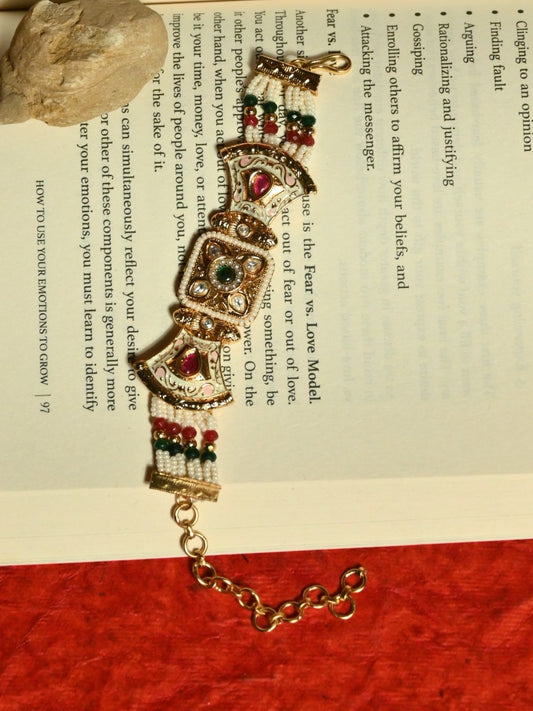 The Regal Pearl Bracelet