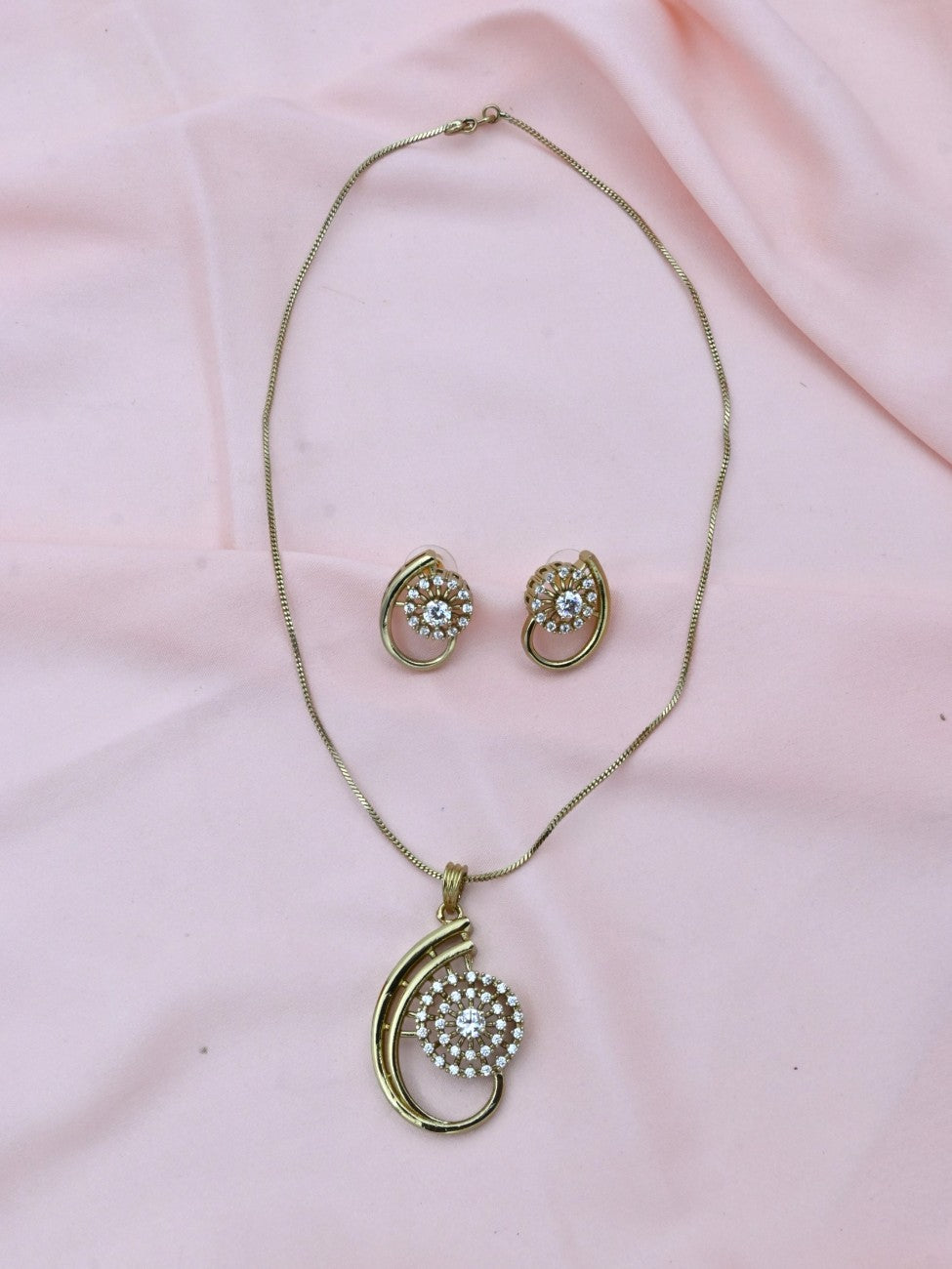 Blossom American Diamond Pendant Set