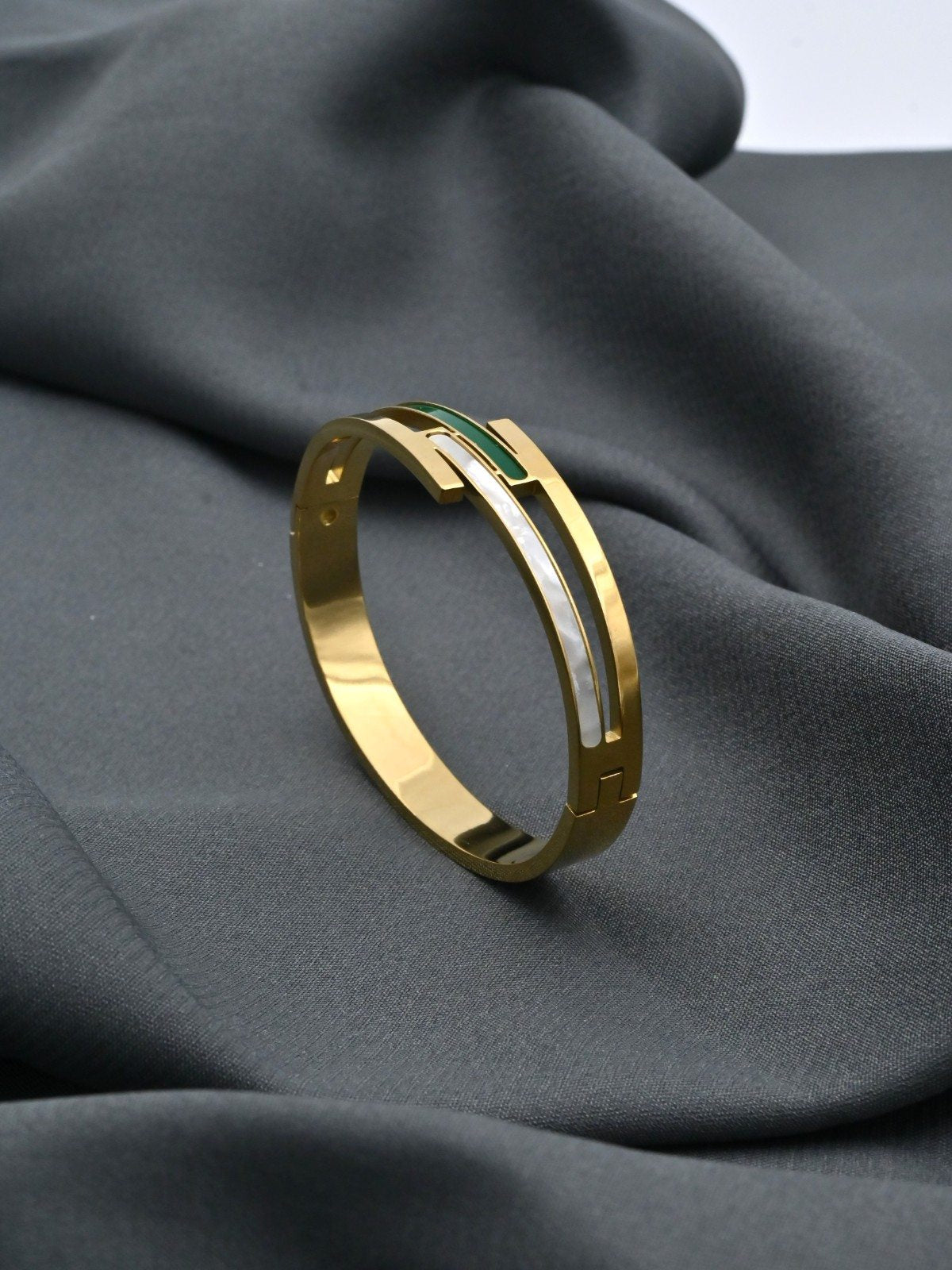 Emerald Glow Bracelet