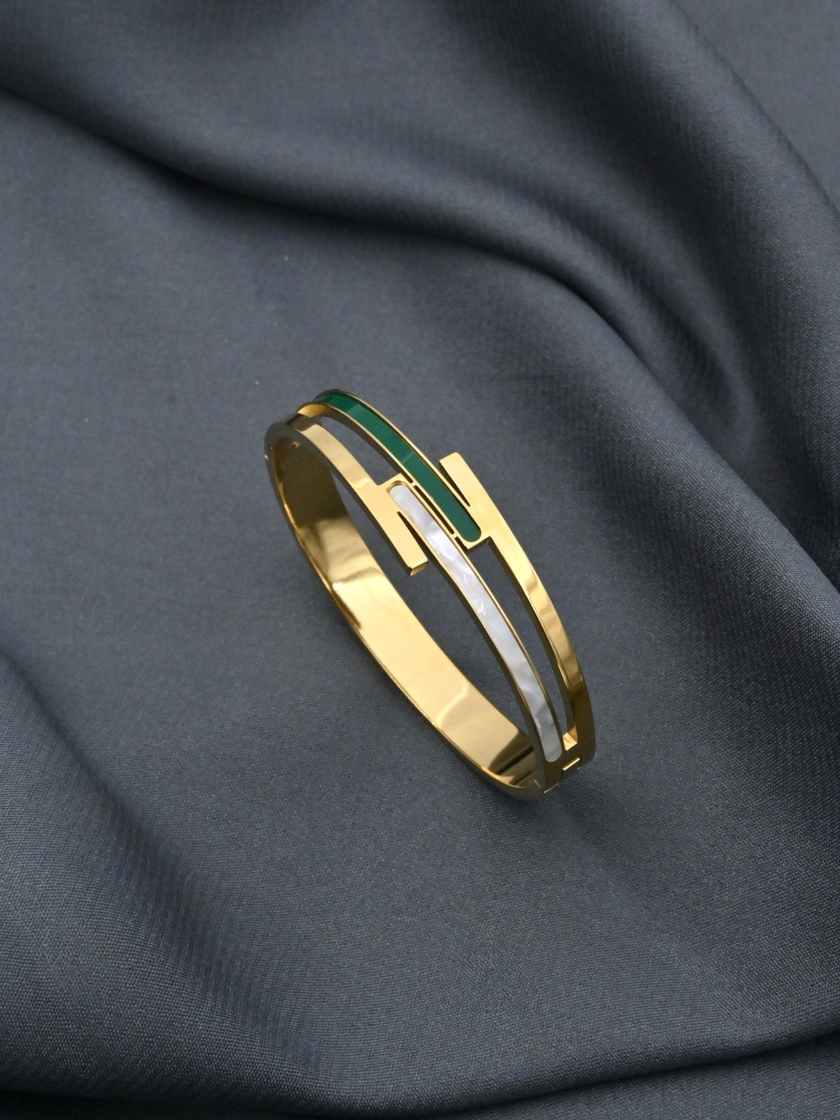Emerald Glow Bracelet