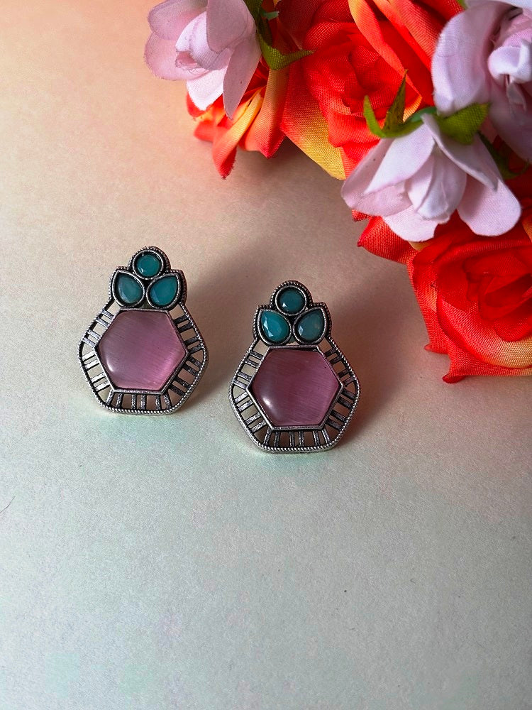 Petal Crown Hexa Stud Earrings