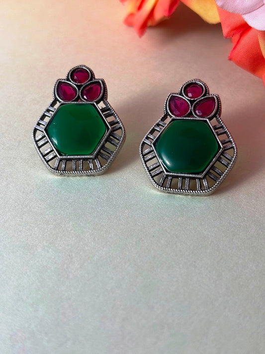 Petal Crown Hexa Stud Earrings