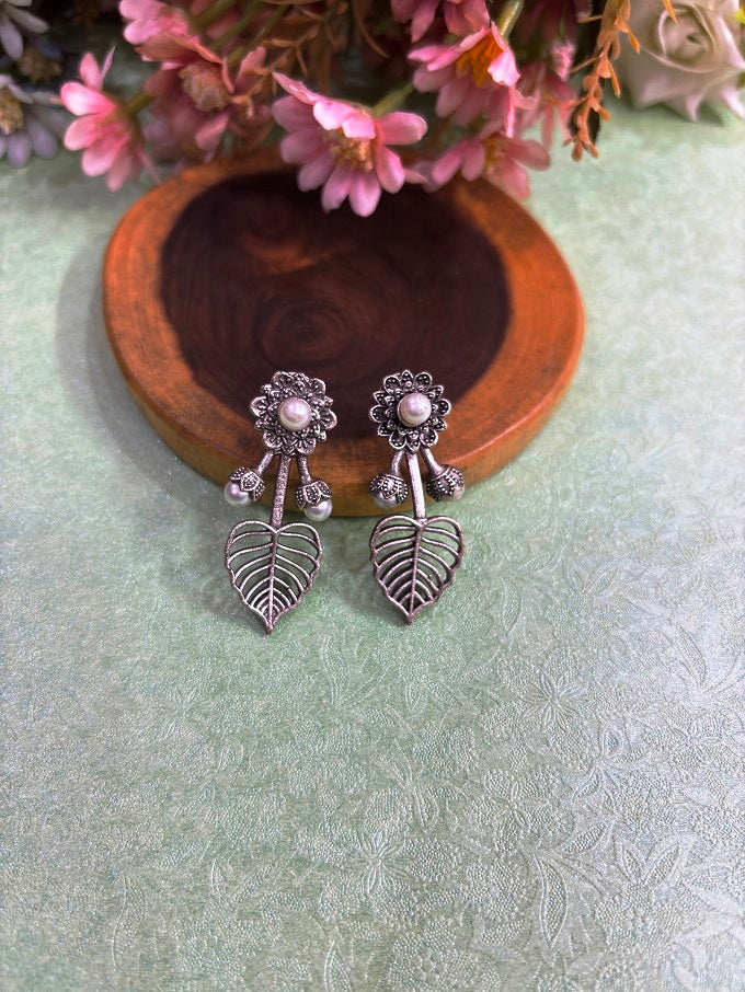 Pearl Bloom Leaf Earrings