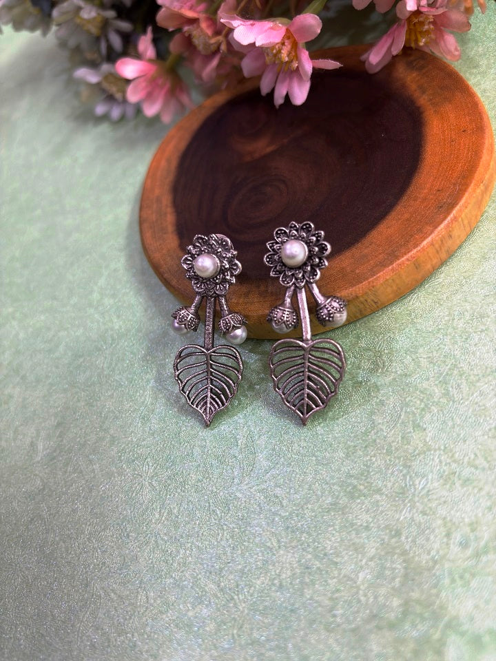 Pearl Bloom Leaf Earrings