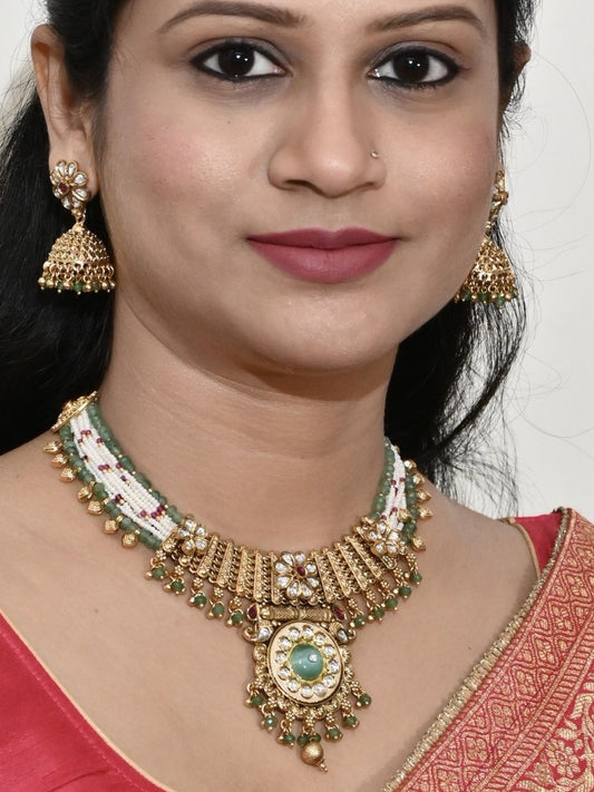 Aarvika Pearl Bloom Set