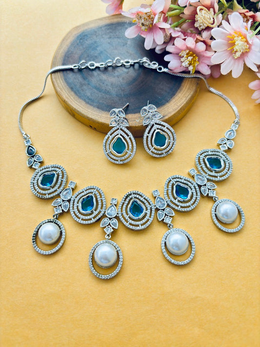 Pearl Elegance Necklace Set