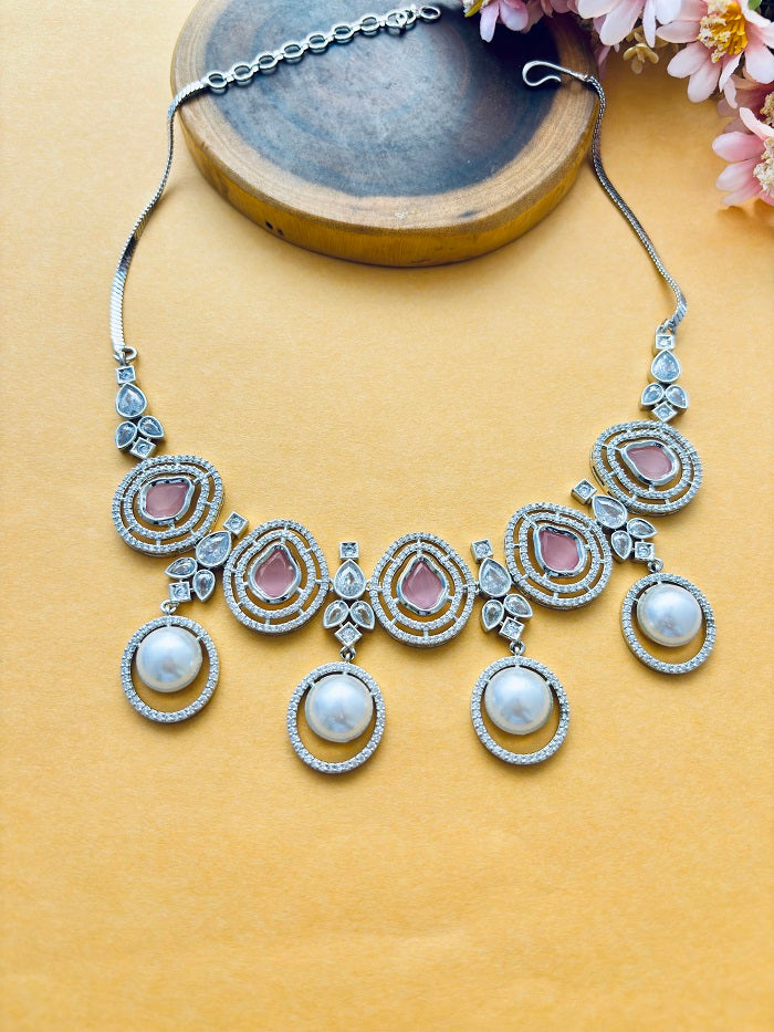Pearl Elegance Necklace Set