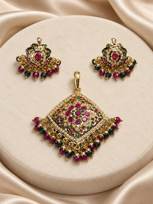Mehira Jadau Pendant Set