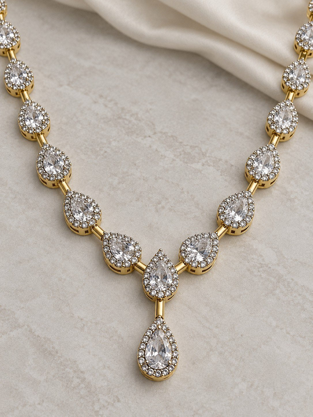 Serene Drops Necklace Set